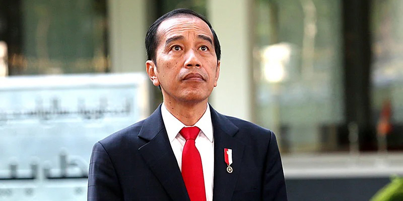 Jokowi Ditampar Pipi Kiri dan Kanan